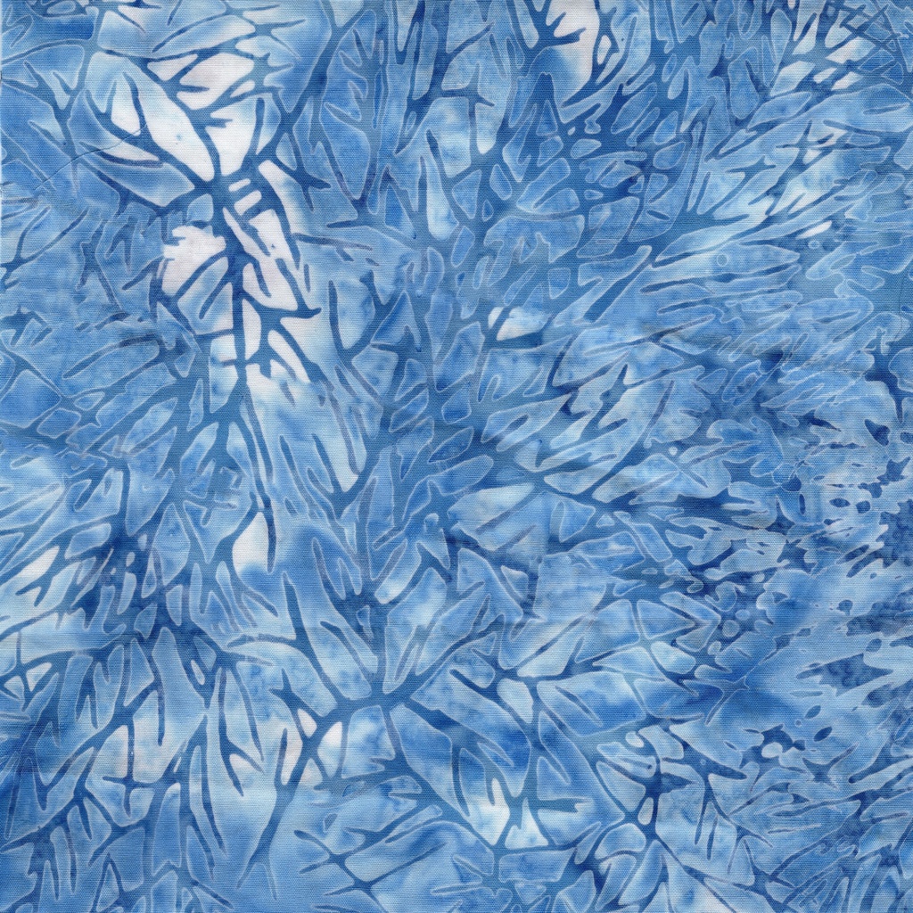 112685505 / Branches-Blue Bluebelle