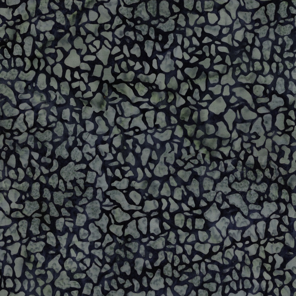 122553775 / Mosaic Black Raven