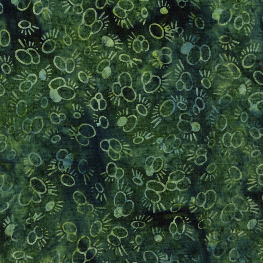612601685 / Array-Green Pineneedle