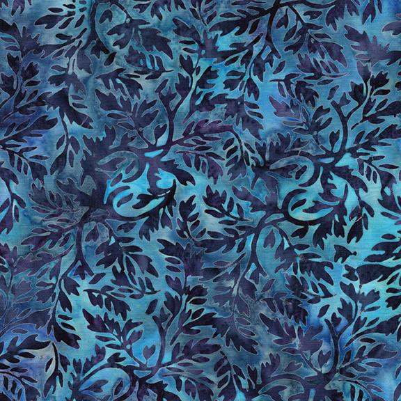 122528460 / Leafy Vine Purple Hyacinth