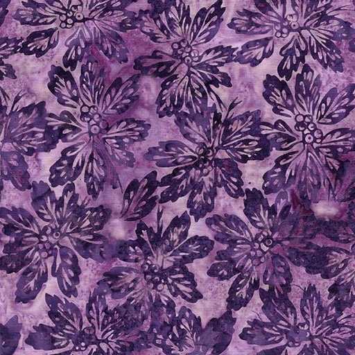 [122544425] 122544425 / Leaves and Berry Clusters Purple Heather